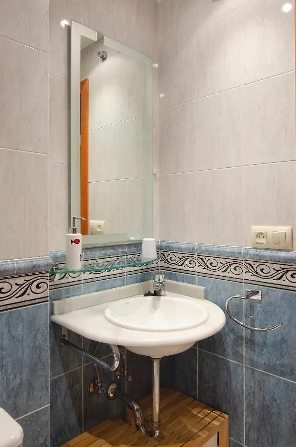 ז'ירונה Rosa Street Apartment