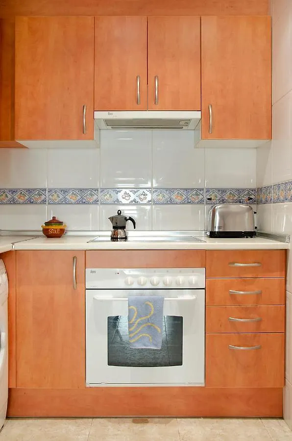 ז'ירונה Rosa Street Apartment 0*,